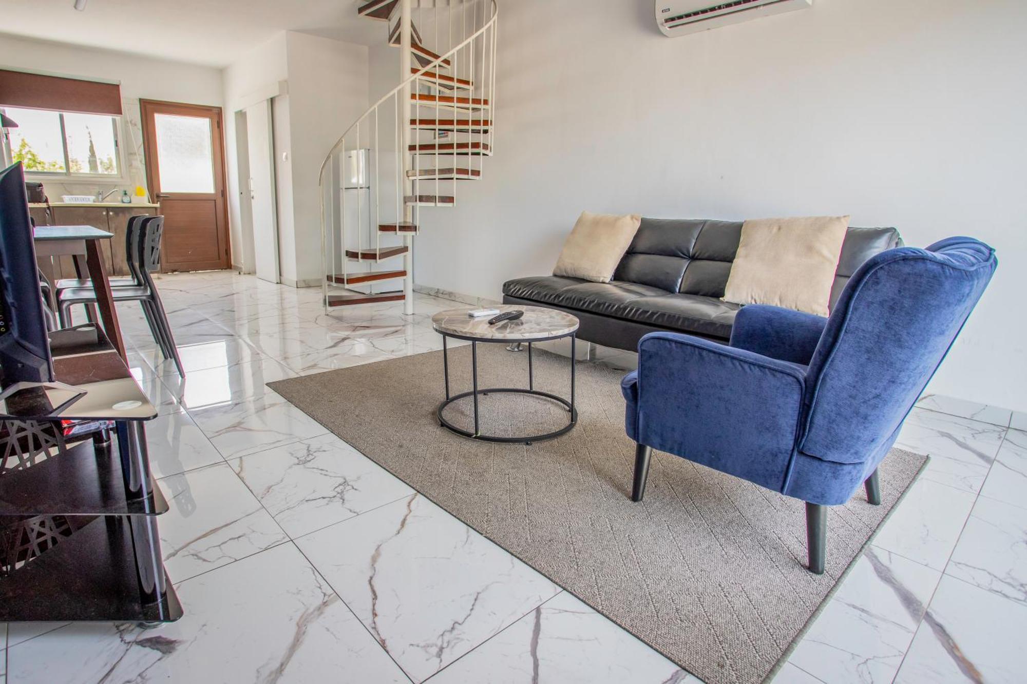 2bd Garden Holiday home *