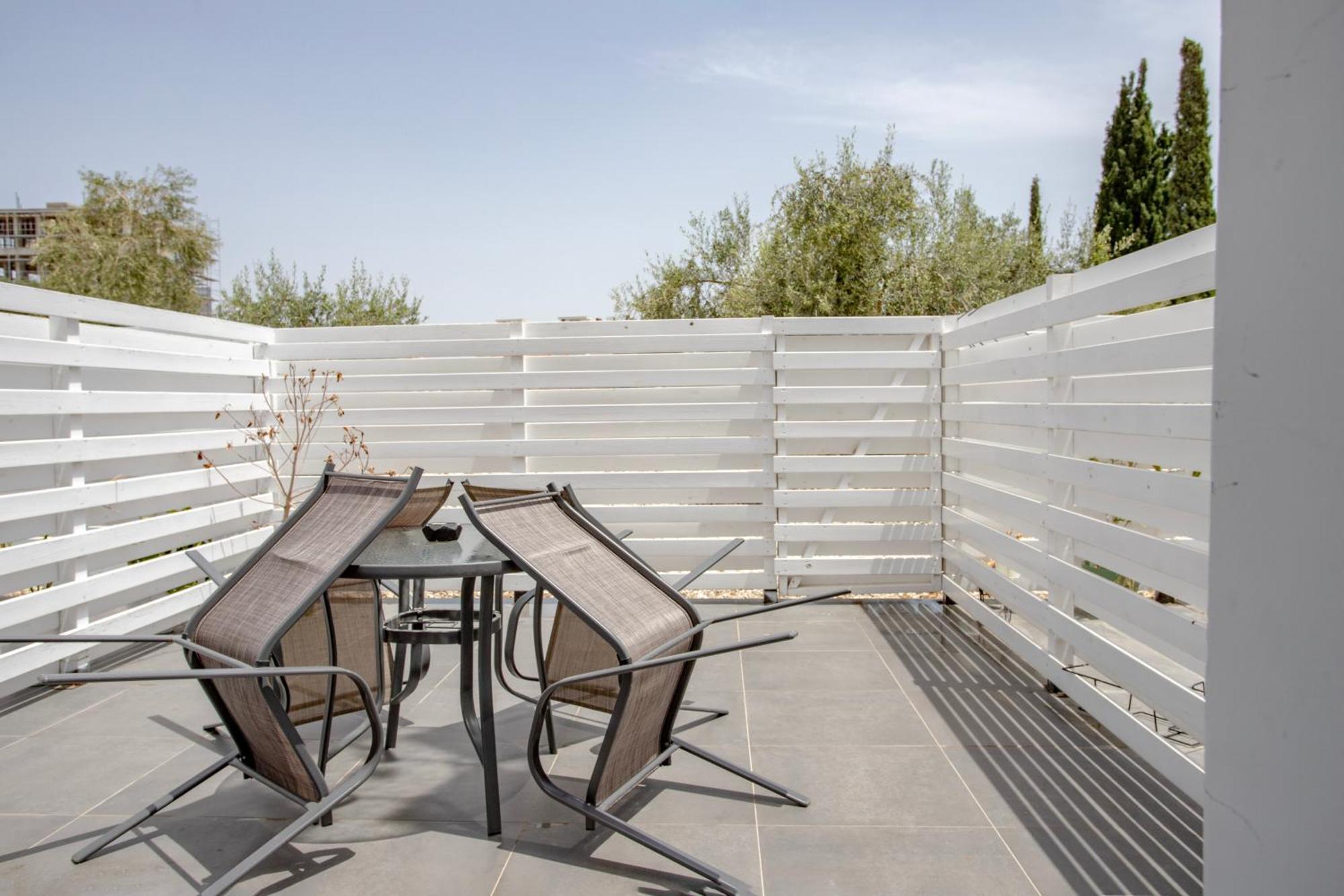 2bd Garden *