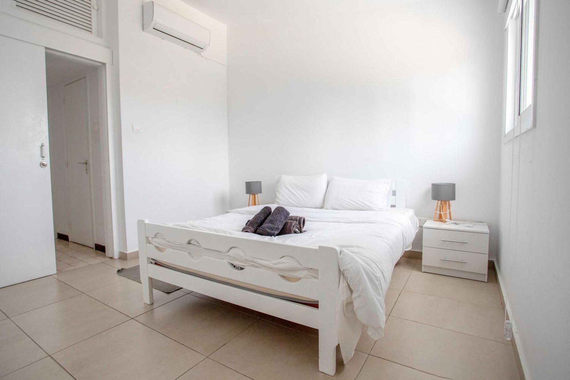 2bd Garden Holiday home *